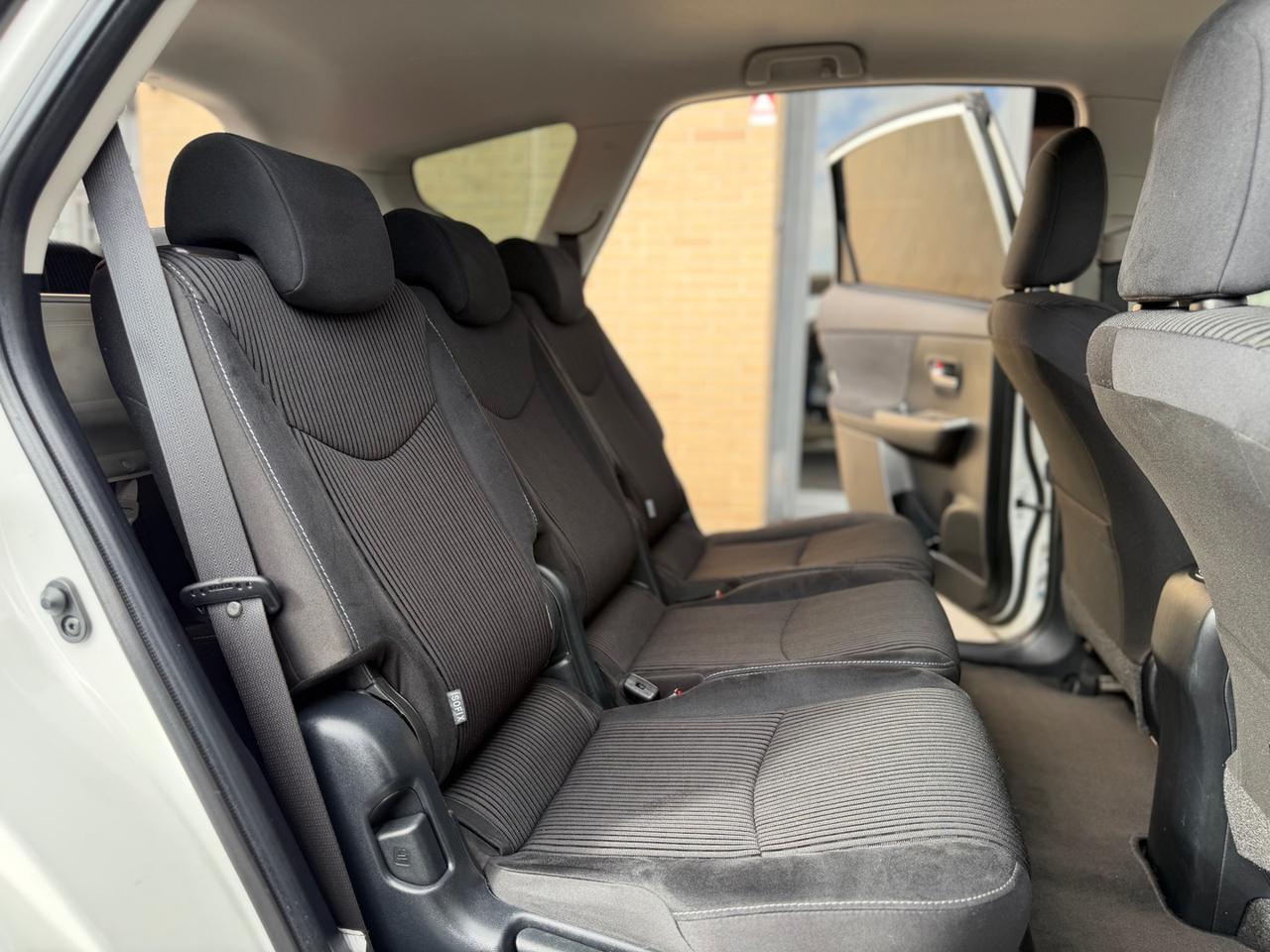TOYOTA Prius+ 1.8 Active - 11