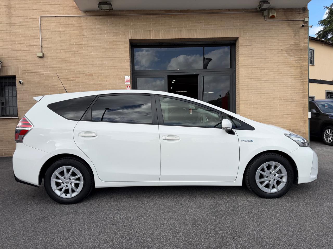 TOYOTA Prius+ 1.8 Active - 8