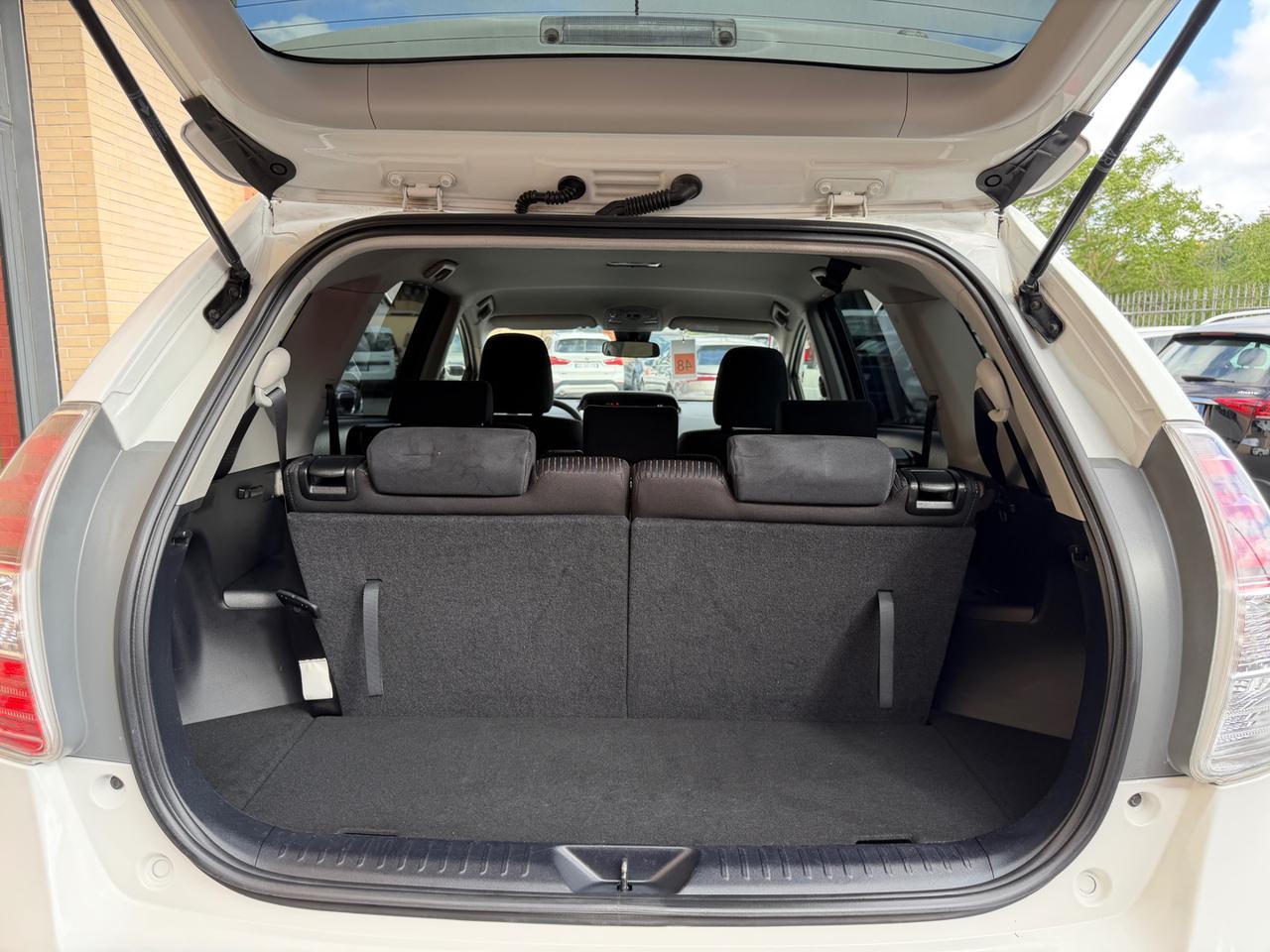 TOYOTA Prius+ 1.8 Active - 10