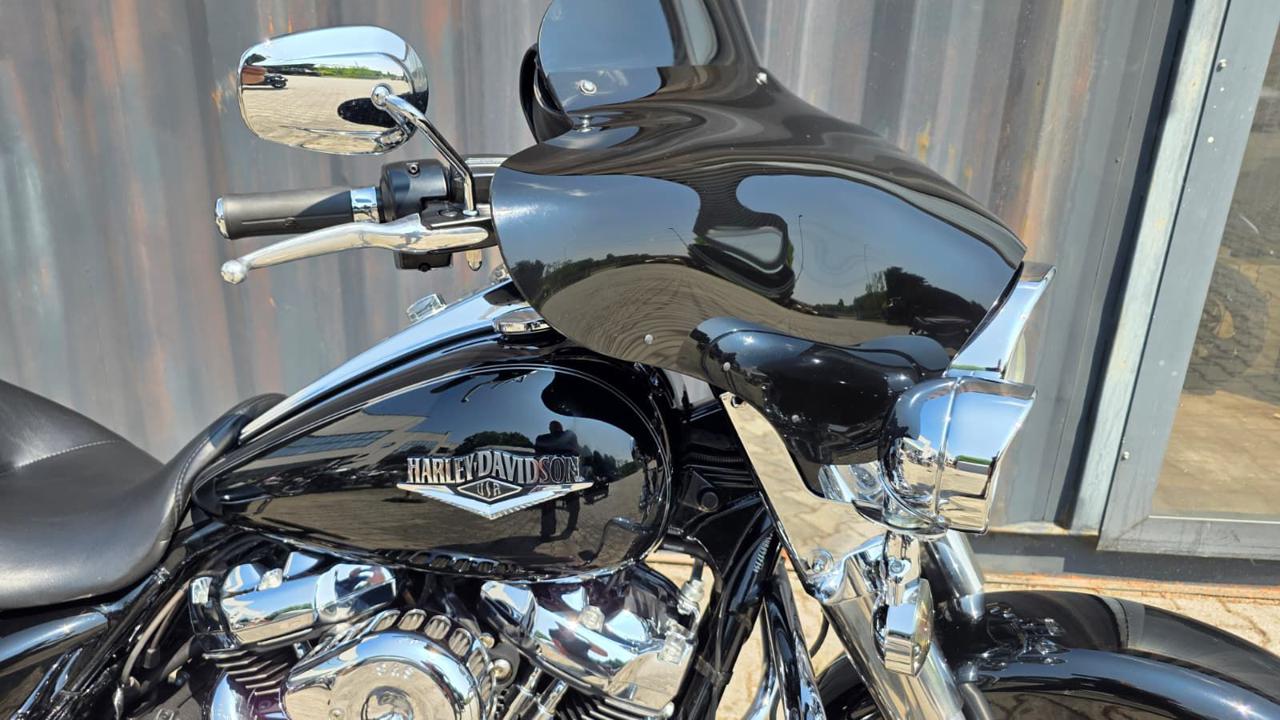 HARLEY-DAVIDSON FLHR Road King 2017 - 8