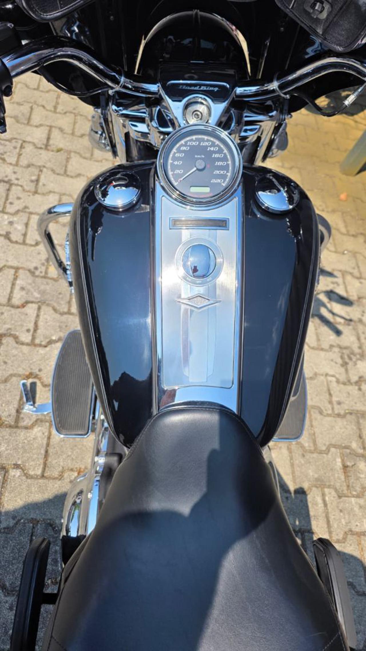 HARLEY-DAVIDSON FLHR Road King 2017 - 11