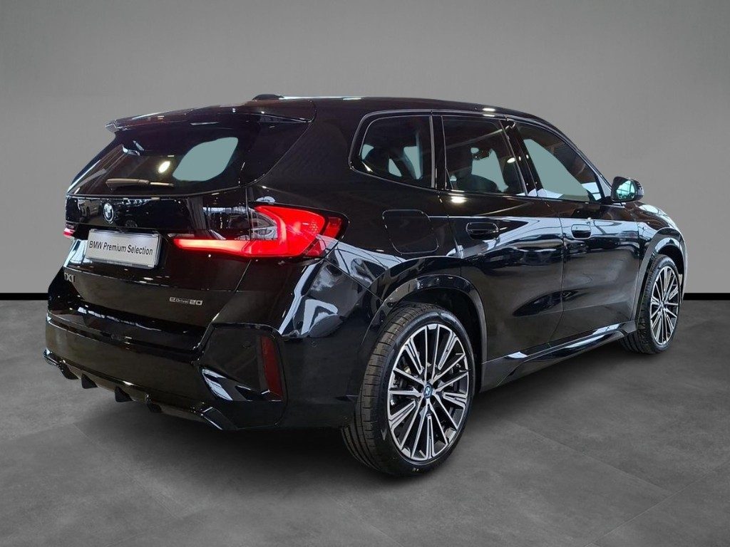 BMW iX1 eDrive 20 Msport Aut. + Tetto apr. - 17