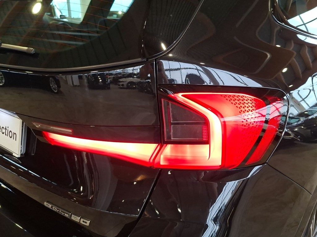 BMW iX1 eDrive 20 Msport Aut. + Tetto apr. - 7