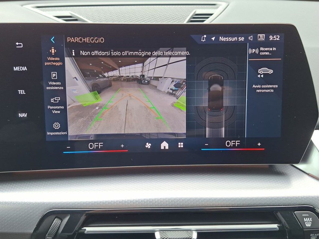 BMW iX1 eDrive 20 Msport Aut. + Tetto apr. - 14