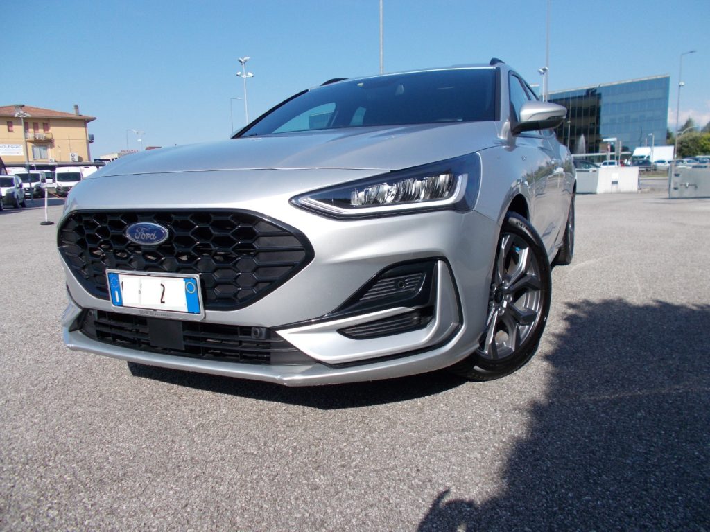 FORD Focus 1.0 EcoBoost Hybrid 125CV Powershift SW ST-Line De - 4