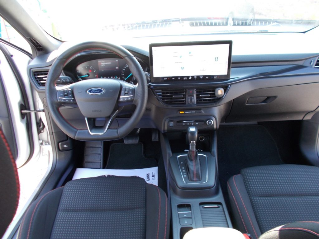 FORD Focus 1.0 EcoBoost Hybrid 125CV Powershift SW ST-Line De - 8