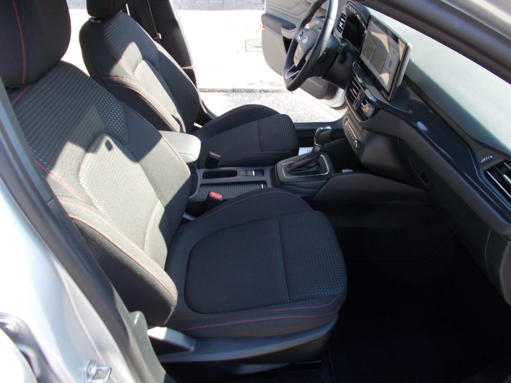 FORD Focus 1.0 EcoBoost Hybrid 125CV Powershift SW ST-Line De - 12