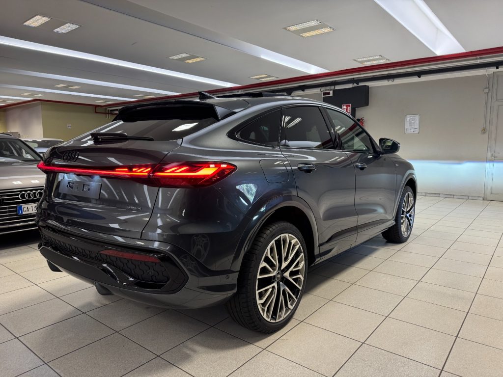 AUDI Q5 SPB TDI 150 kW mHEV+ S tronic quattro S line editi - 3