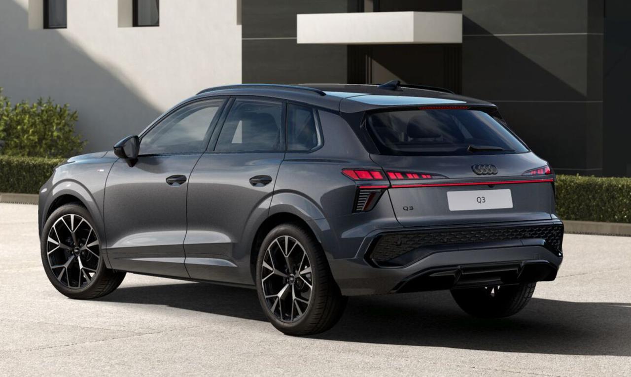 AUDI Q3 TFSI 110 kW S tronic S Line Edition - 2