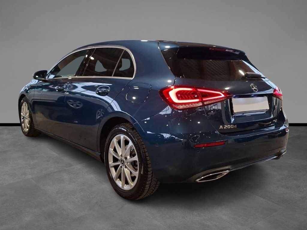 MERCEDES-BENZ A 200 d Automatic Sport - 3