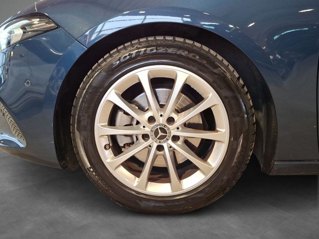 MERCEDES-BENZ A 200 d Automatic Sport - 4