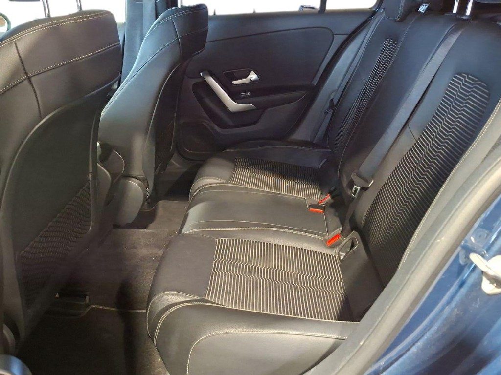 MERCEDES-BENZ A 200 d Automatic Sport - 10