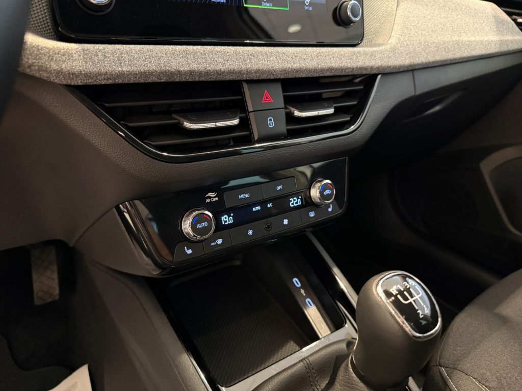 SKODA Kamiq 1.0 TSI Black Dots Camera LED DAB+ Keyless - 15