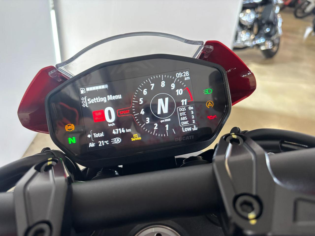 DUCATI Monster 937 SP Dark Stealth - 14