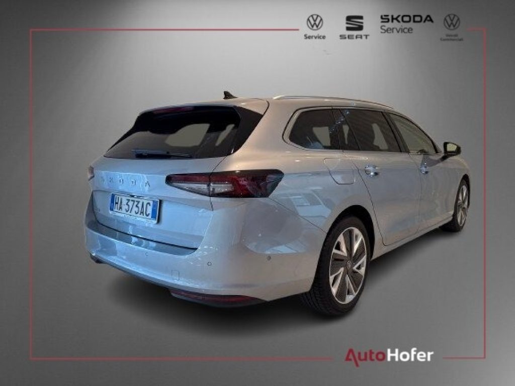 SKODA Superb 2.0 TDI DSG Wagon Style 360° Matrix Navi ACC - 3