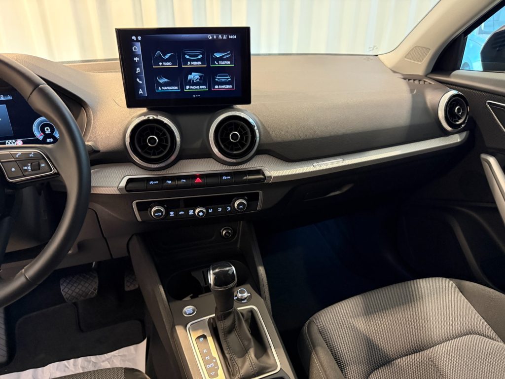AUDI Q2 35 TFSI S tronic S-Line Matrix Navi Park Assist - 8