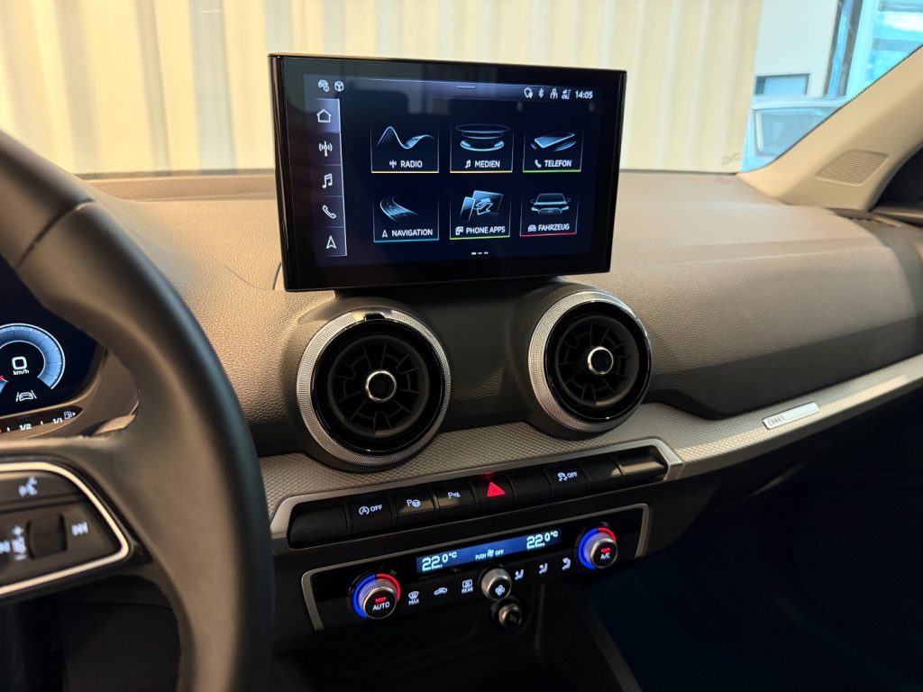 AUDI Q2 35 TFSI S tronic S-Line Matrix Navi Park Assist - 13