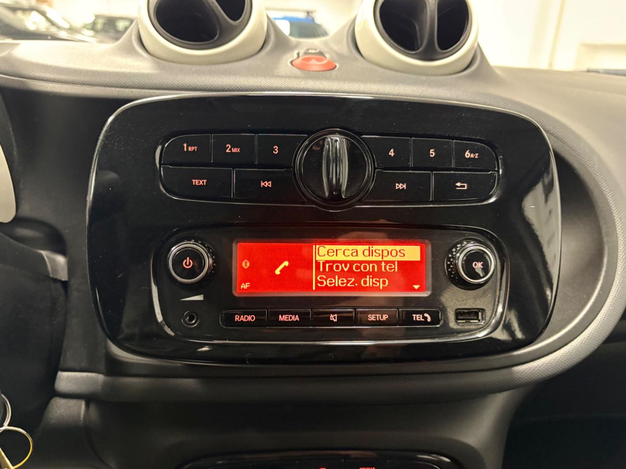 SMART ForFour 70 1.0 Youngster GPL prezzo reale - 14