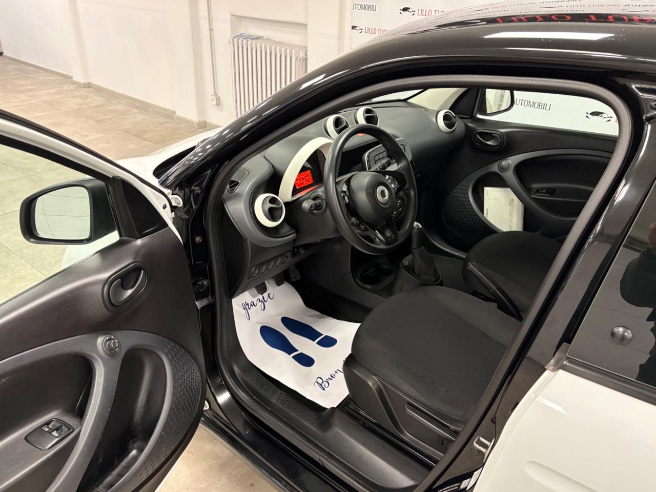 SMART ForFour 70 1.0 Youngster GPL prezzo reale - 7