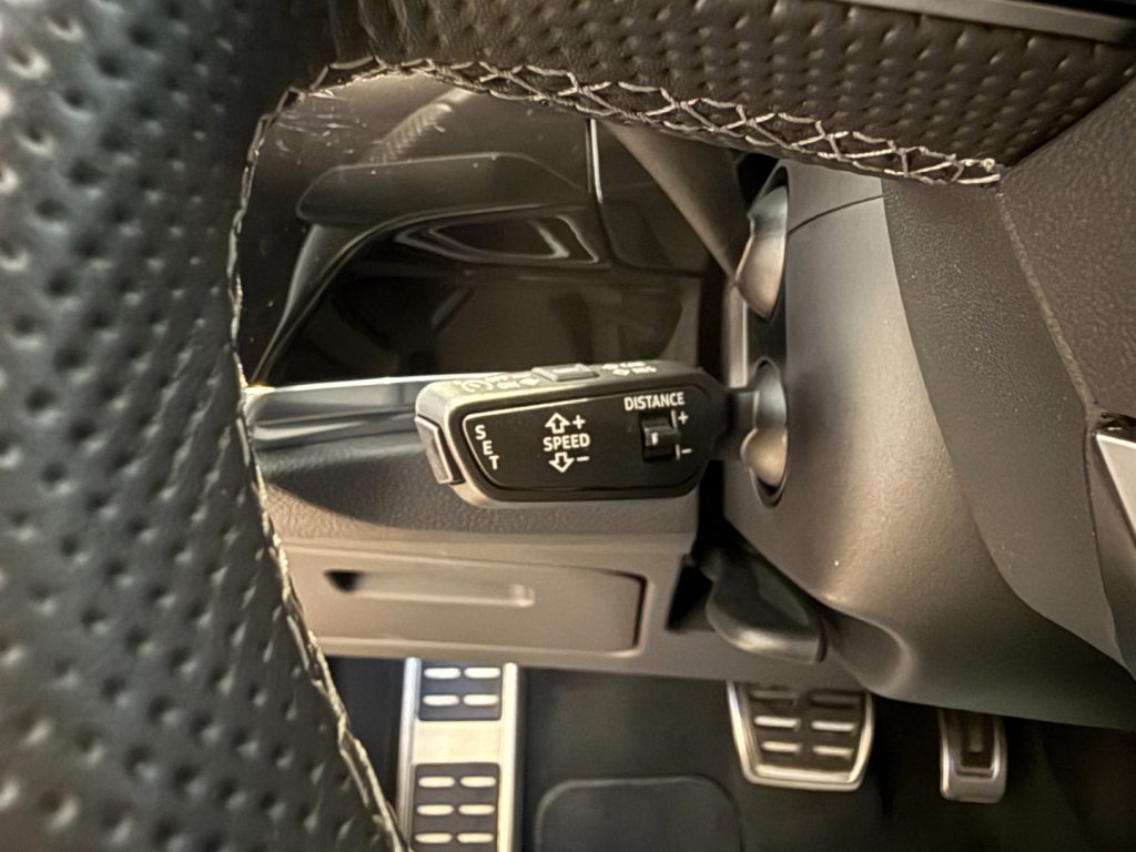 AUDI Q3 Sportback 40 TDI quattro S line Matrix Navi Camera - 9