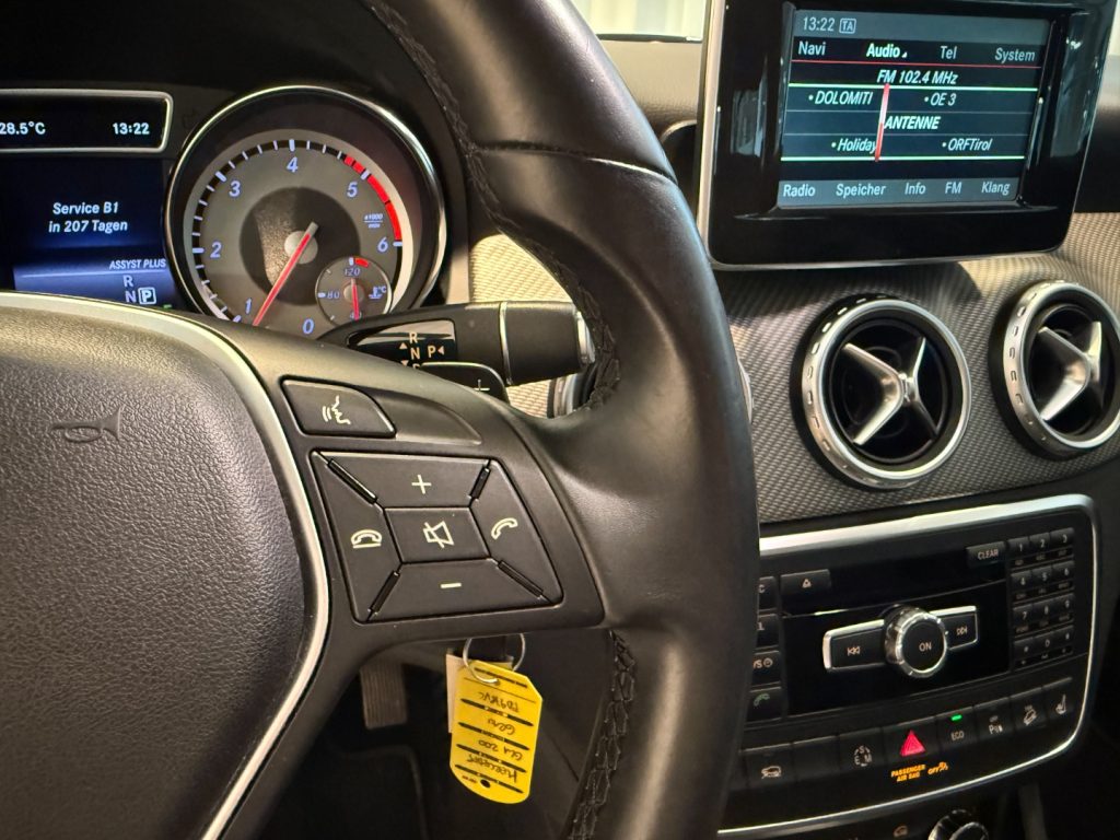 MERCEDES-BENZ GLA 200 CDI Automatic 4Matic Executive LED Navi Bluetooth - 11