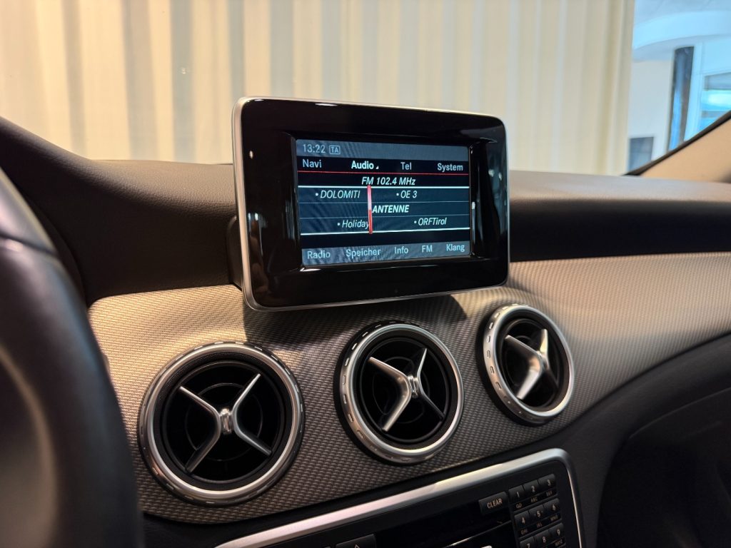 MERCEDES-BENZ GLA 200 CDI Automatic 4Matic Executive LED Navi Bluetooth - 12