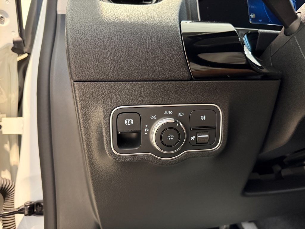 MERCEDES-BENZ B 180 d Assist Radio Park Assist Clima - 9