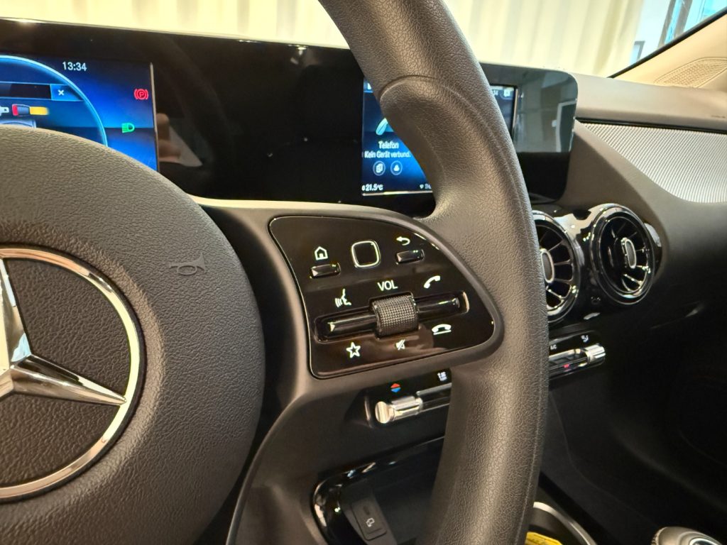 MERCEDES-BENZ B 180 d Assist Radio Park Assist Clima - 11