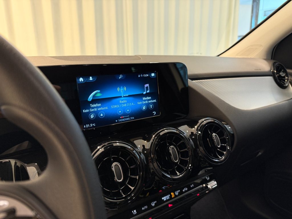 MERCEDES-BENZ B 180 d Assist Radio Park Assist Clima - 12