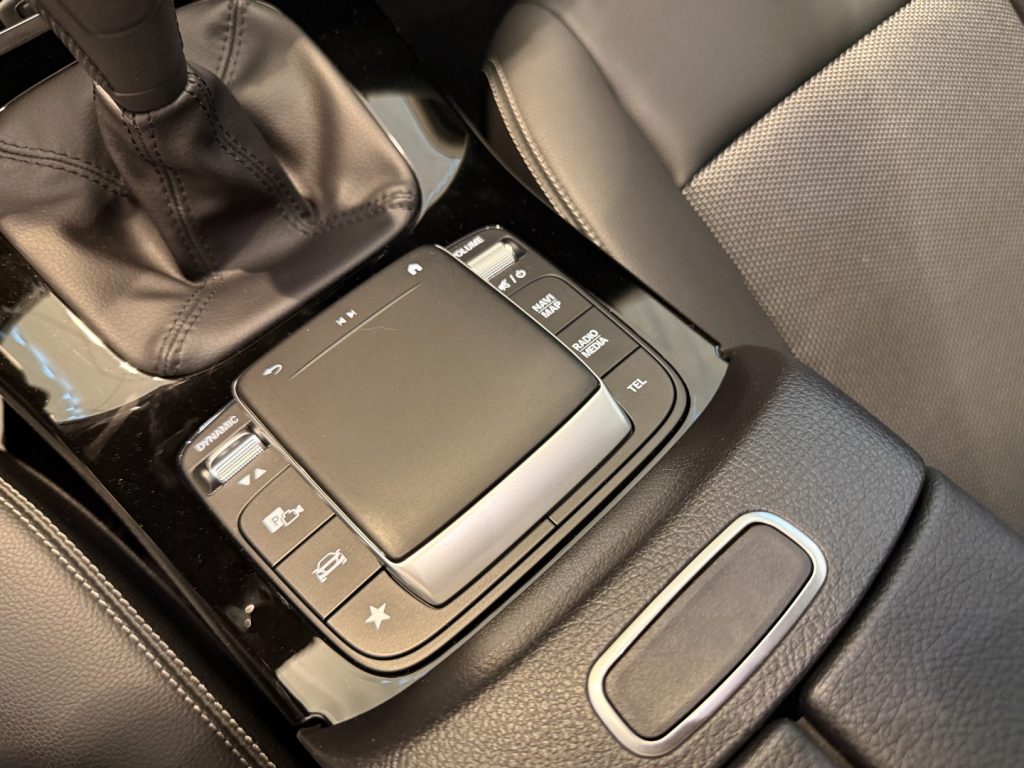 MERCEDES-BENZ B 180 d Assist Radio Park Assist Clima - 15