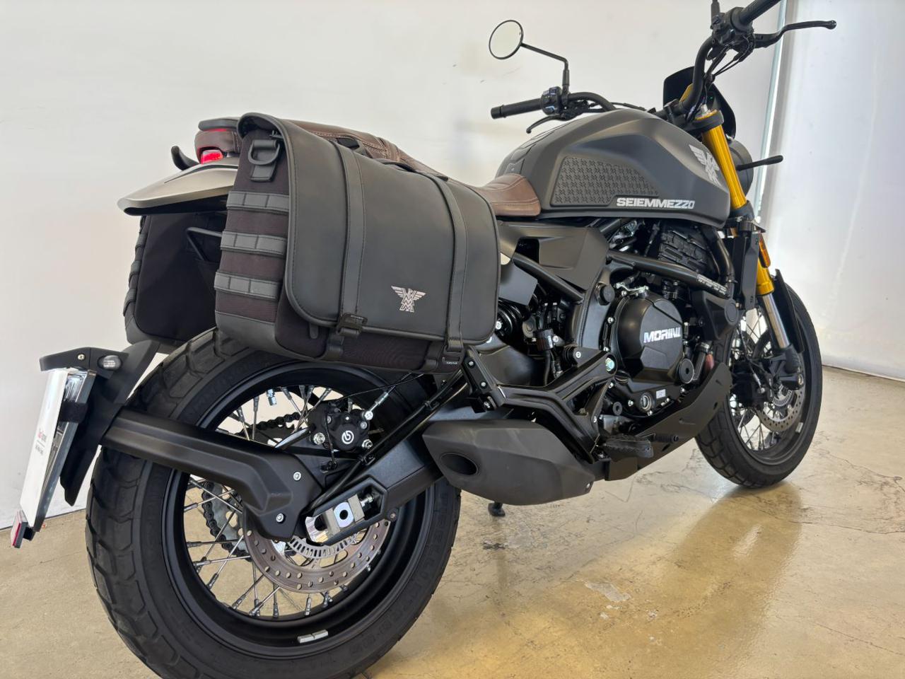 MOTO MORINI SEIEMMEZZO SCR MOTO MORINI SCR 650 - 7