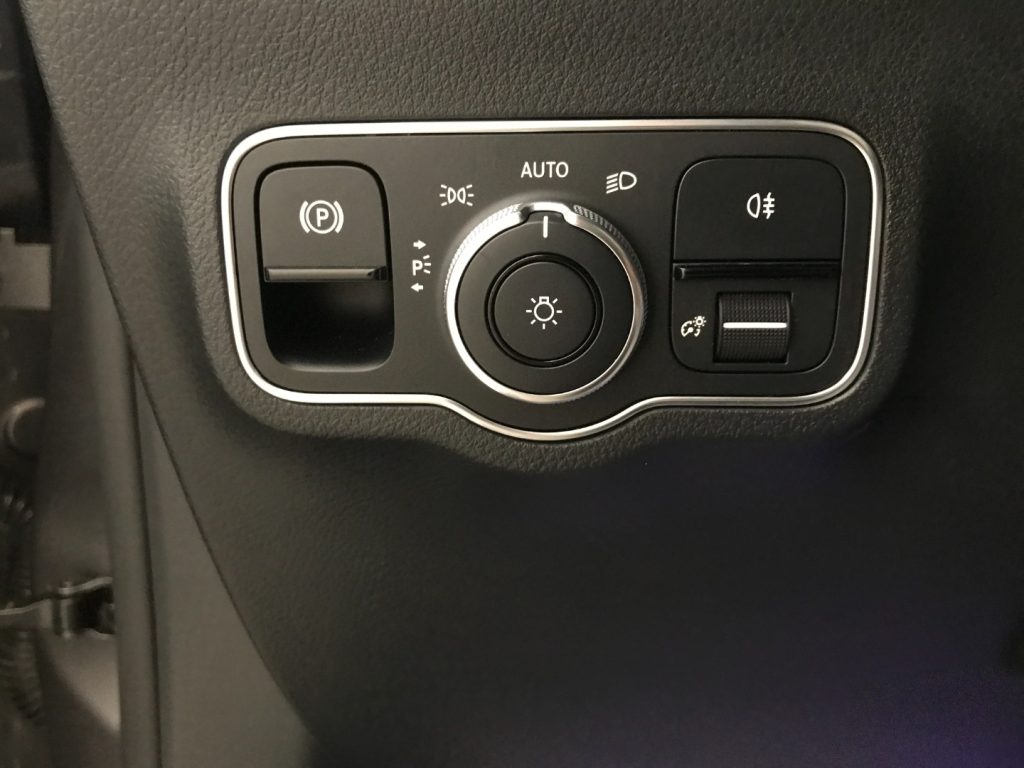 MERCEDES-BENZ GLA 200 d Automatic Sport Plus + Tetto - 19