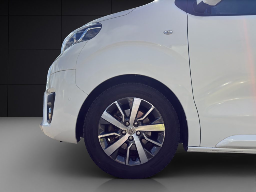 TOYOTA Proace Verso 1.5D L0 D Luxury - 21