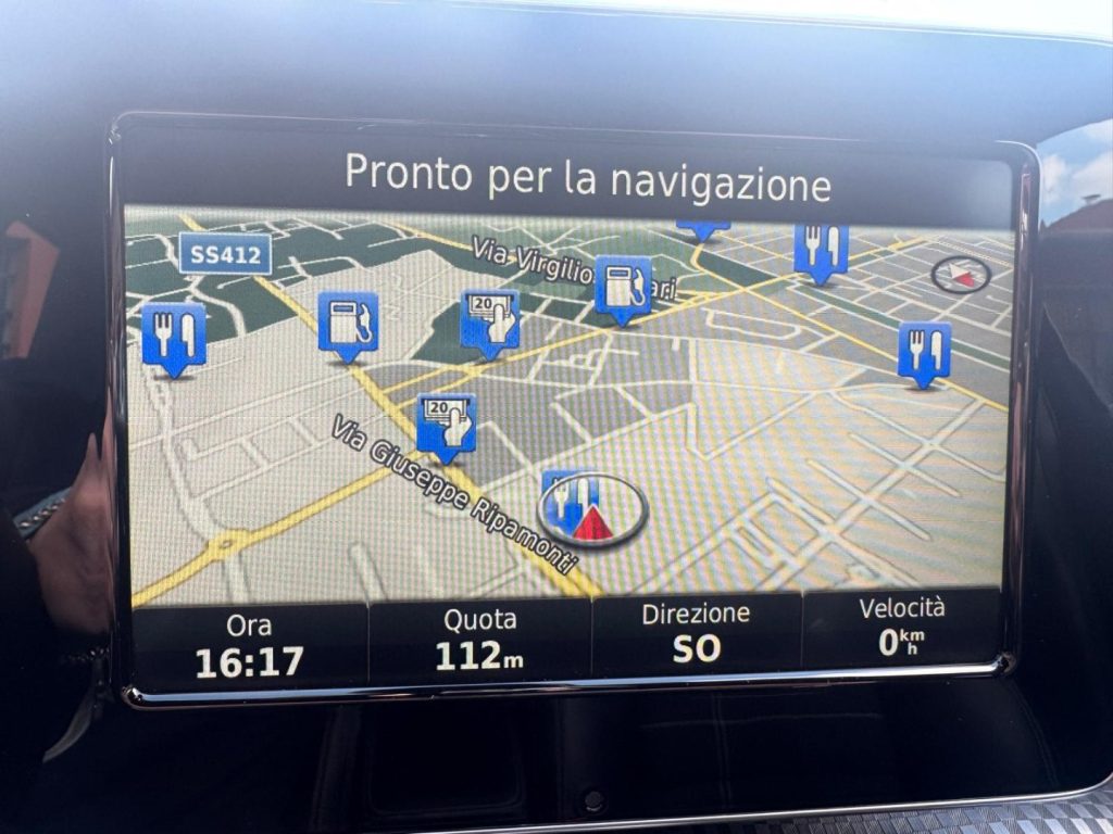 MERCEDES-BENZ A 180 d Premium - 17