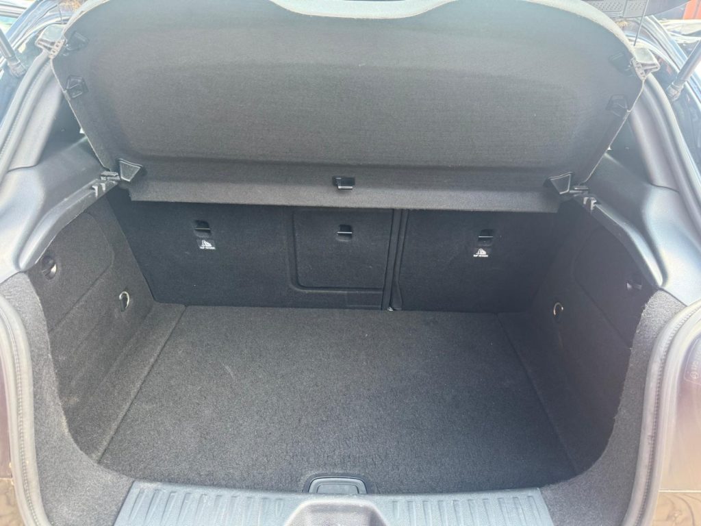 MERCEDES-BENZ A 180 d Premium - 18