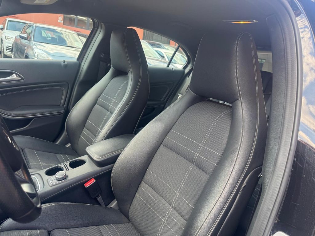 MERCEDES-BENZ A 180 d Premium - 19