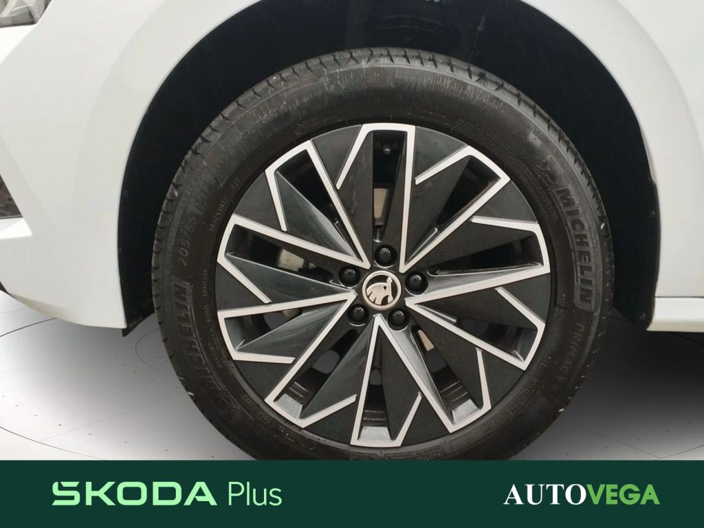 SKODA Kamiq 1.0 tsi black dots 95cv - 22