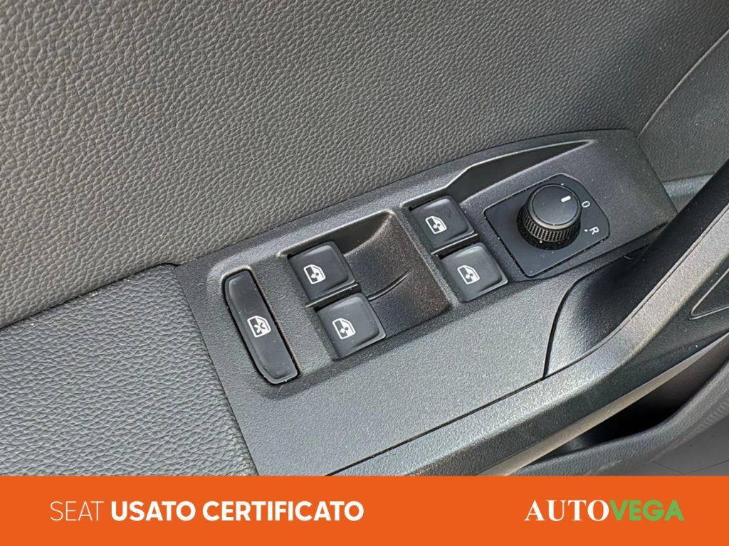 SEAT Arona 1.0 ecotsi fr 110cv dsg - 16