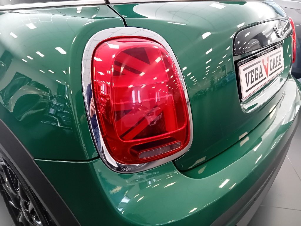 Clicca per ingrandire Cooper - 1.5 Cooper Essential 5 porte