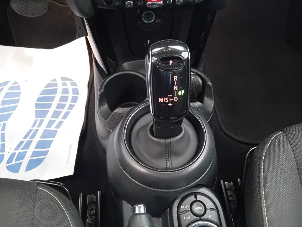 Clicca per ingrandire Cooper - 1.5 Cooper Essential 5 porte