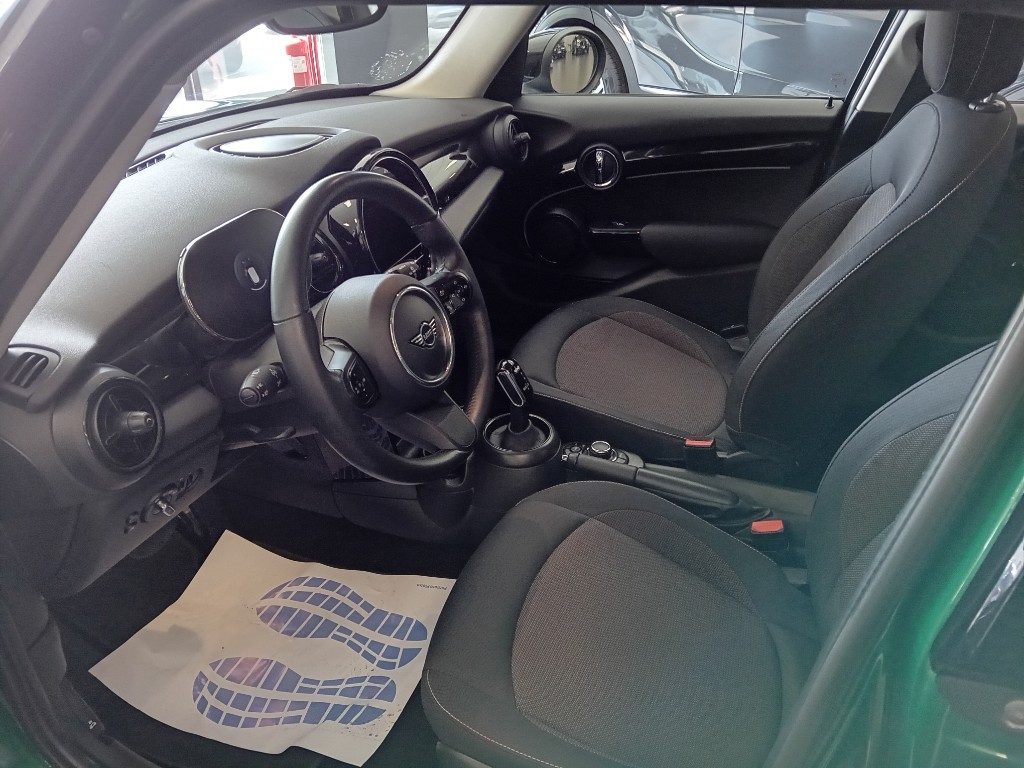 Clicca per ingrandire Cooper - 1.5 Cooper Essential 5 porte