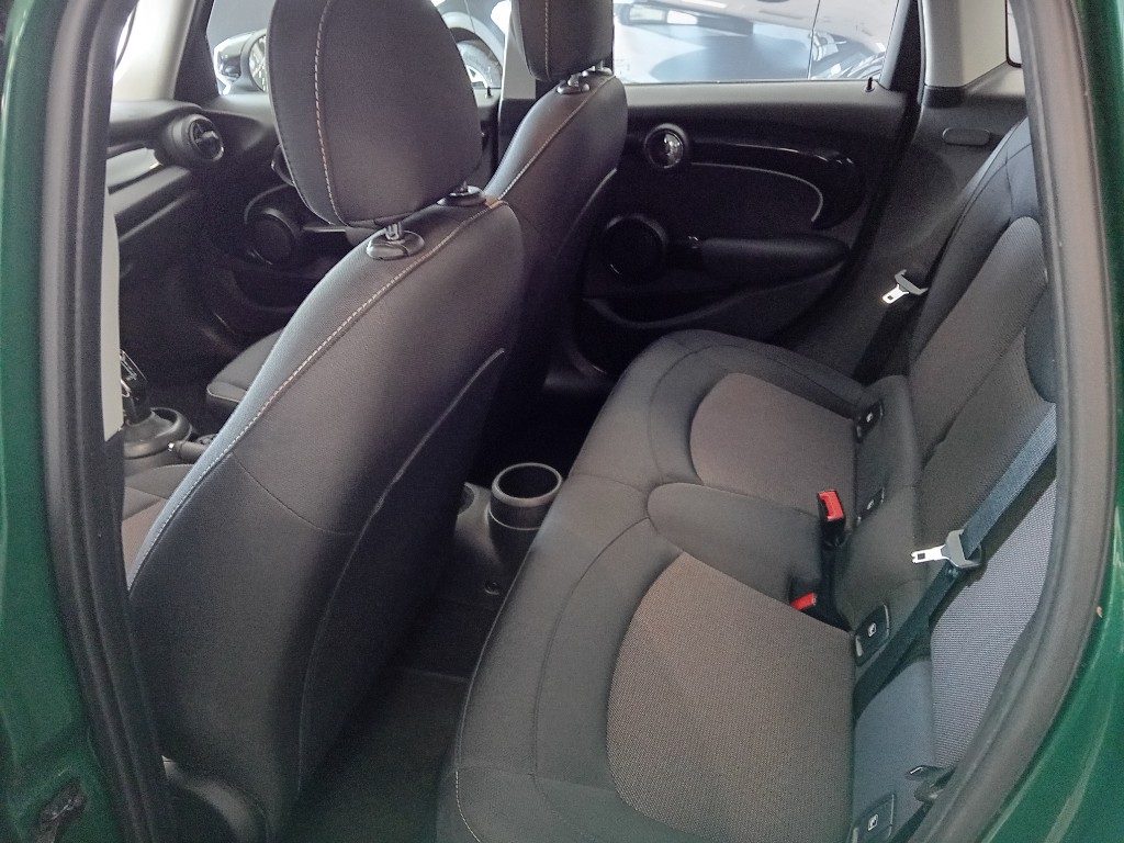 Clicca per ingrandire Cooper - 1.5 Cooper Essential 5 porte