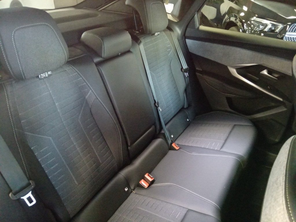 Clicca per ingrandire 3008 - Hybrid 145 e-DCS6 GT KM ZERO - OFFERTA PROMO!!