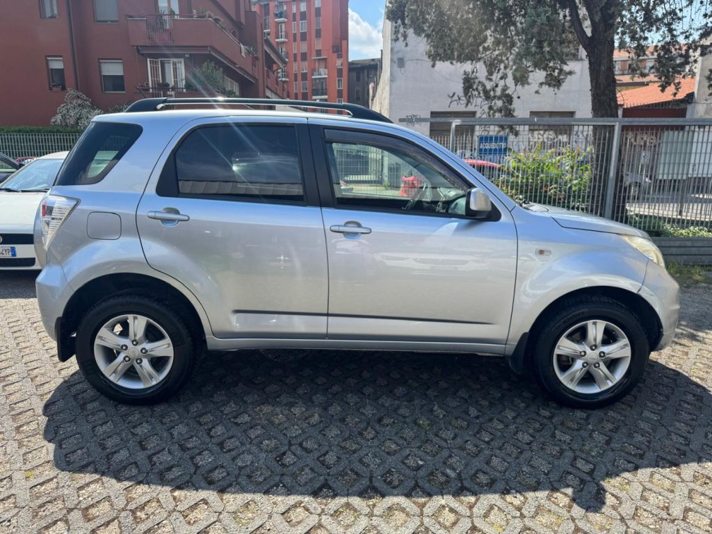 DAIHATSU Terios 1.5 105cv 4WD Hiro - 6