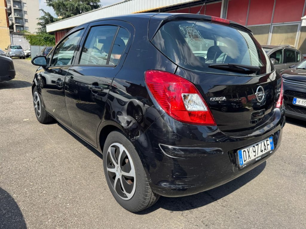 OPEL Corsa 1.2 5 porte Cosmo - 7