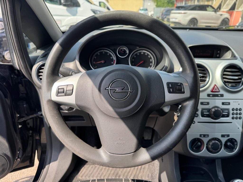 OPEL Corsa 1.2 5 porte Cosmo - 8