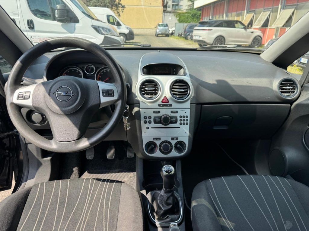OPEL Corsa 1.2 5 porte Cosmo - 9