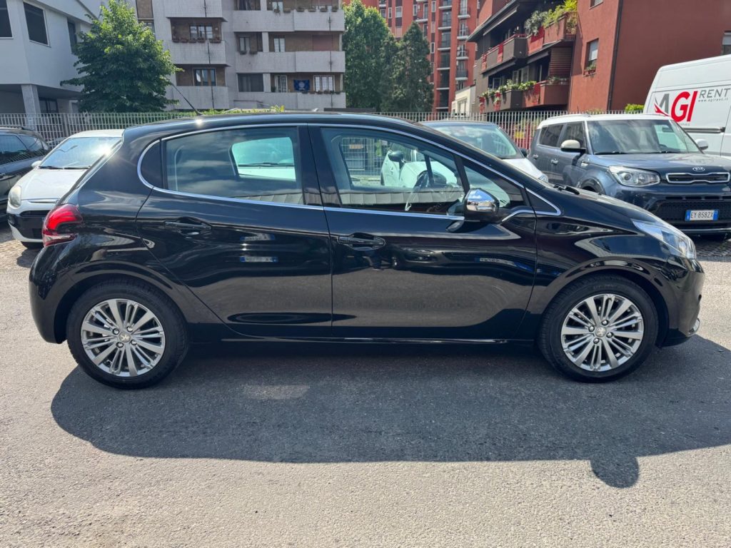 PEUGEOT 208 1.2 82CV 5 porte Allure - 7