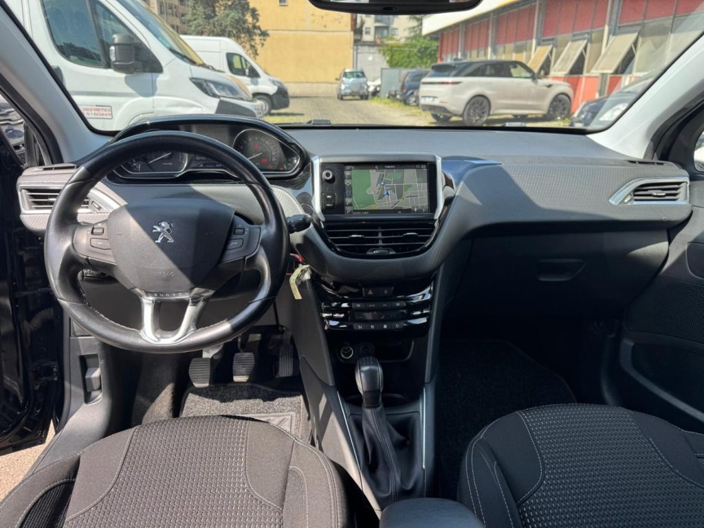 PEUGEOT 208 1.2 82CV 5 porte Allure - 9