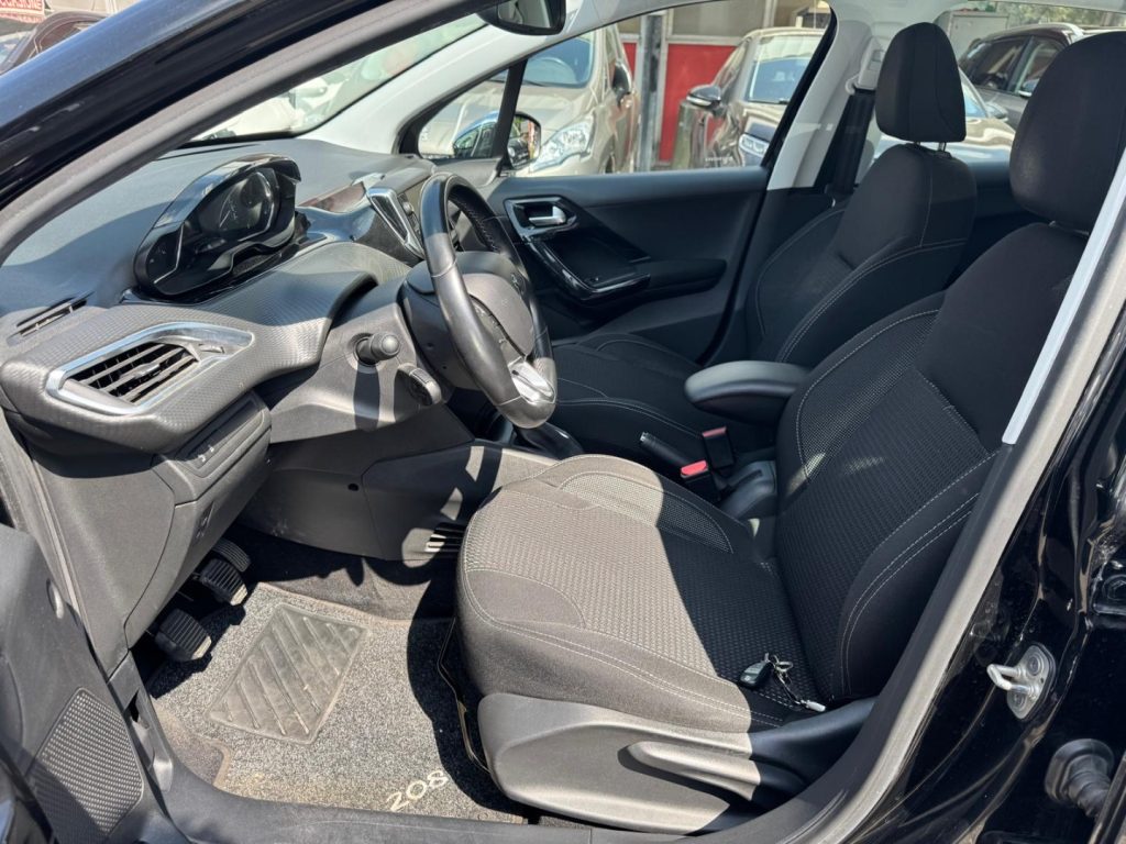 PEUGEOT 208 1.2 82CV 5 porte Allure - 18